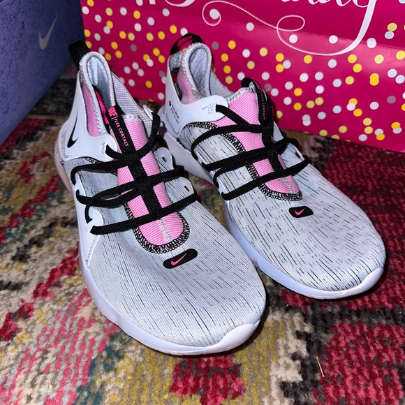 Nike Women's Nike flex Black and Pink Athletic Shoes - Picture 1 of 7